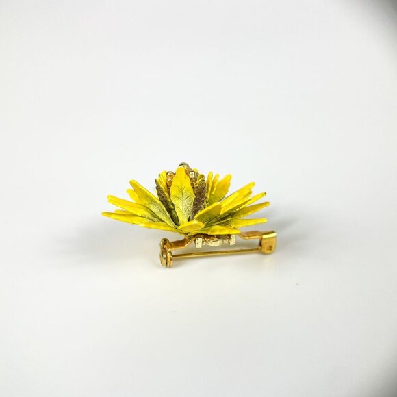 Vintage Yellow Enamel Flower Aster Daisy Brooch Pin Rhinestone Gold-Tone Stem - Picture 4 of 6